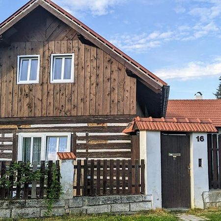 Chalupa u rybníka Střehom Dolní Bousov Exteriér fotografie